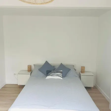 - Maguide -modern בקתה ביסקארוס