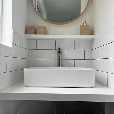 - Maguide -modern بيسكاروس